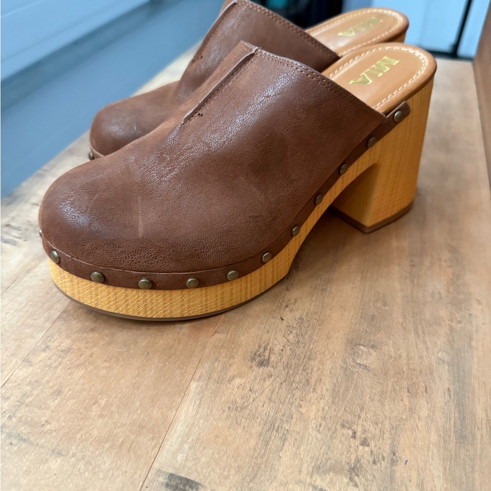 MIA Novi Studded Clogs (Run small)